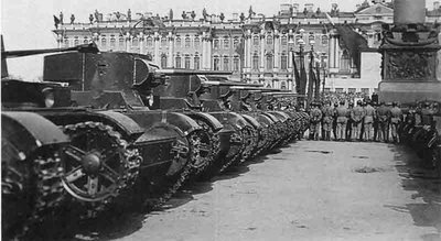 Танки Т-26 на параде в Ленинграде, 1934г.jpg